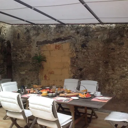 D'hotes De Fleurus Bed & Breakfast 3*