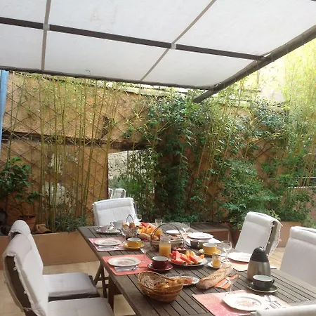 D'hotes De Fleurus Bed & Breakfast 3*