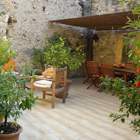 D'hotes De Fleurus Bed & Breakfast