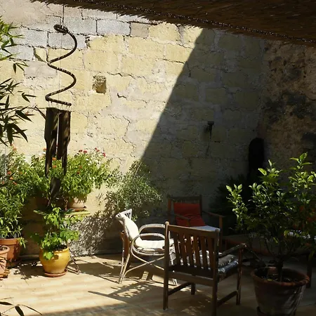 D'hotes De Fleurus Bed & Breakfast