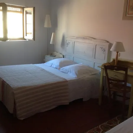 D'hotes De Fleurus 3*